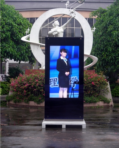 Brightness 2000cd Cinema Digital Signage Outdoor Display With Led Backlight