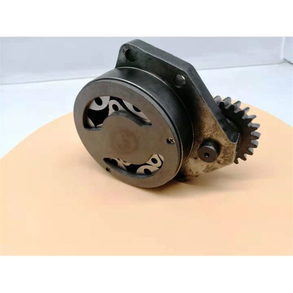 6CT8.3 Excavator Engine Parts 3800828 3930338 3802278 3948071 930338 Oil Pump