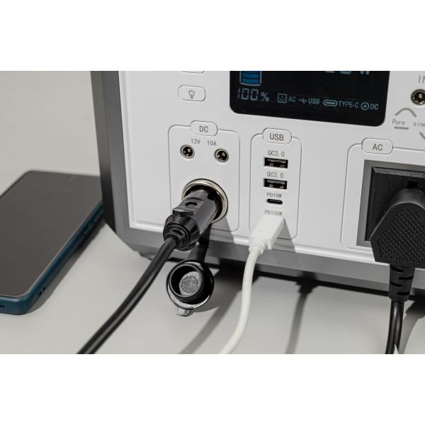 High Energy Density DC12V 300W USB Portable Power Bank Car Charger / Solar Panel Charger MSDS Approved For Home Backup