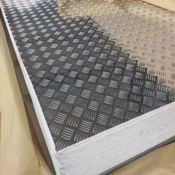 ASTM 1100 Alloy Aluminium Sheet Embossed Checkered With High Purity For Decoration