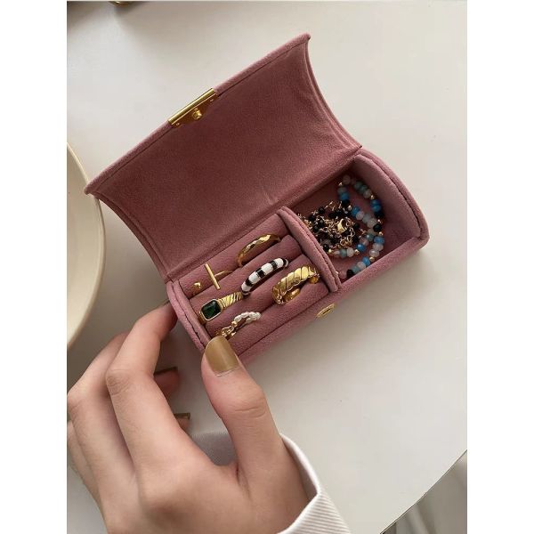 Quality NEW EXQUISITE HIGH-GRADE VELVET JEWELRY BOX RING BRACELET NECKLACE STORAGE BOX TRAVEL SMALL PORTABLE JEWELRY for sale