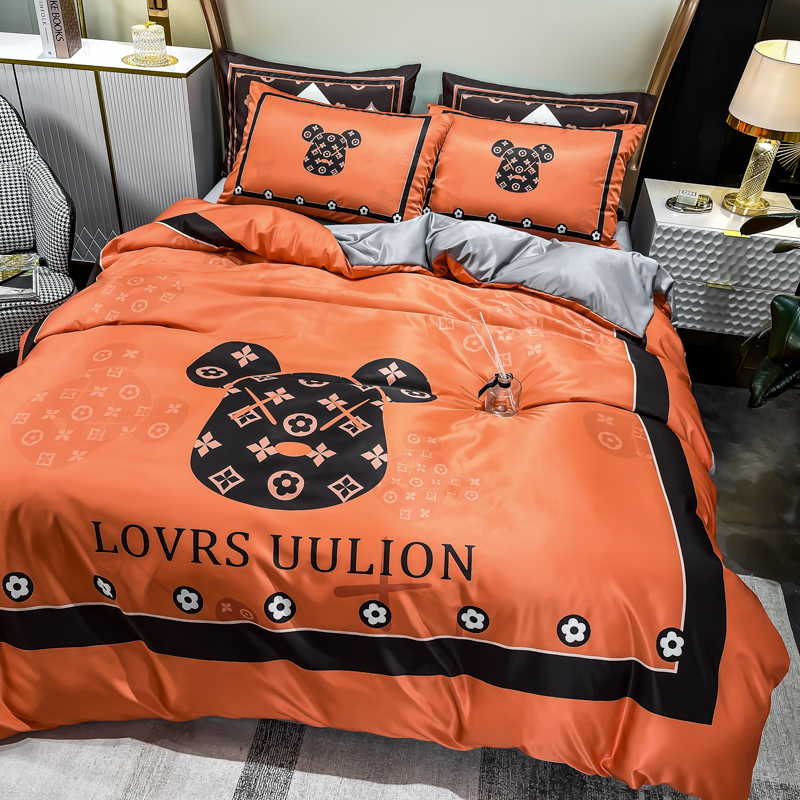 100% Polyester Wedding Four-Piece Kit Bedding Set For Hotel And Home