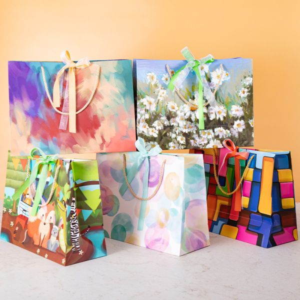 Oil Painting Style Gift Packaging Bags Clothing Store Gift Bags Custom Printed Paper Bags Wholesale