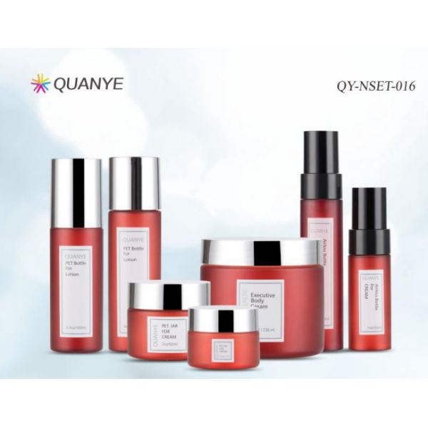 QUANYE Round Pet Plastic Cosmetic Bottles With Pump 30-150ml Washable