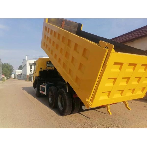 Good Condition 30 Ton 40 Ton Dump Truck 10 Wheeler Sinotruk HOWO Dumper Truck Tipper 6X4 Mining Truck