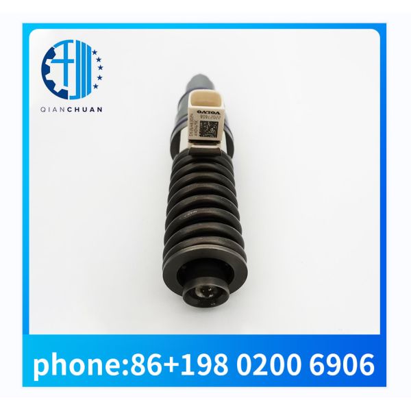 Quality Fuel Injector Excavator Engine Parts for sale