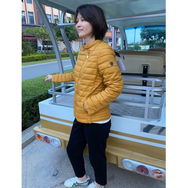 Ladies Casual 100% Nylon Windproof Thermal Jacket 5 Colors For Winter