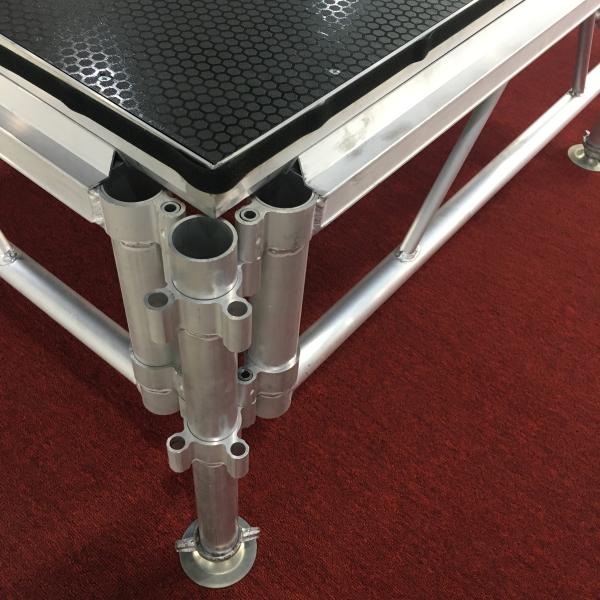 750kg/Sqm Mobile Portable Glass Stage Decoration Round For Wedding