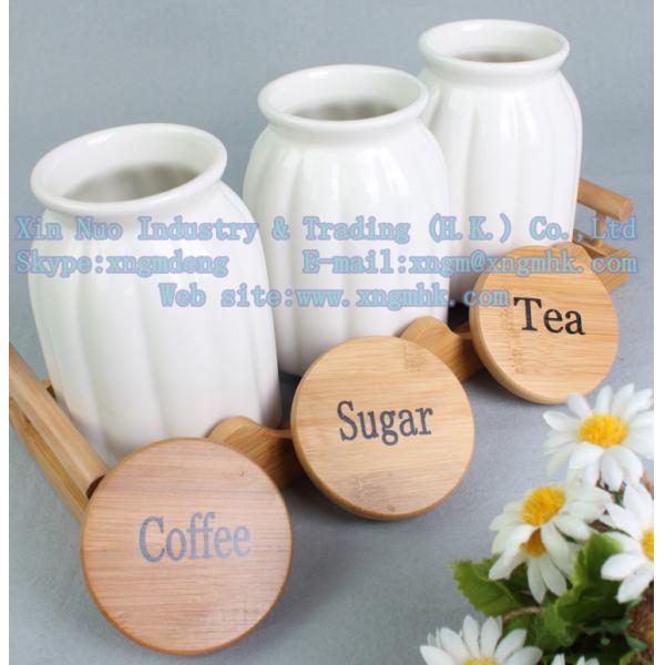 The bamboo storage tank, bamboo care coffee cans, wooden frame sauce pot