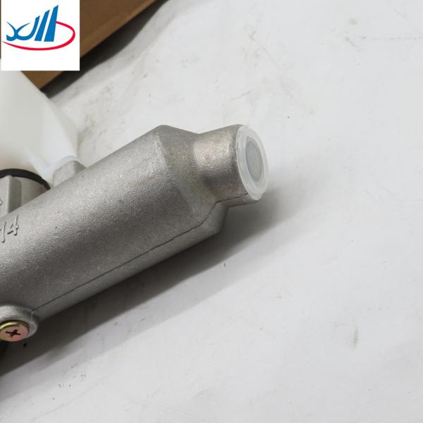 A7 T7H Sinotruk Howo Parts Clutch Master Cylinder Clutch Master Pump WG9925230520/1