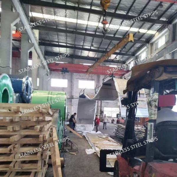 Cold Rolled Stainless Steel Strips Alloy 304/304L/304H SS Coils Slit Cutting Without Burr