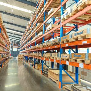 China Capacity 500kgs-4000kgs/shelf Steel Warehouse Pallet Rack Assembly Durable on sale