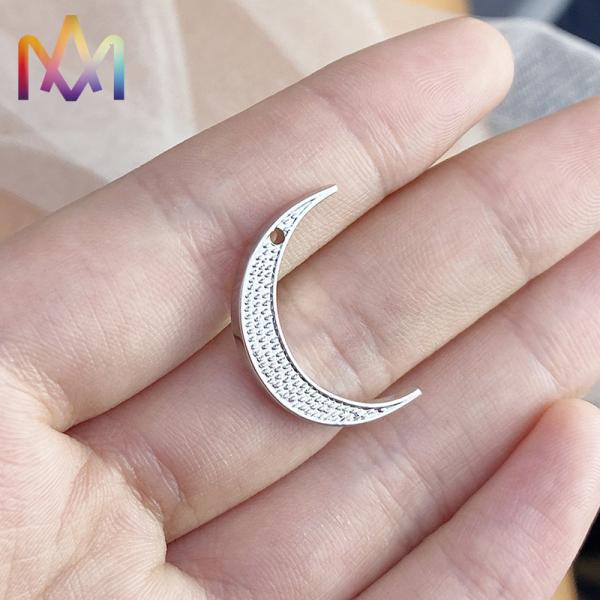 Anti Sensitive 304 Stainless Steel Crescent Moon Charm