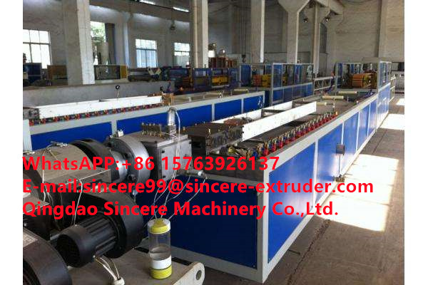 Commercial WPC PE PP Plastic Decking PVC Profile Extrusion Machine Production Line