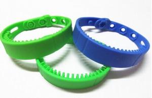 China UHF Silicone Wristband With Logo For Access Control radio frequency identification on sale
