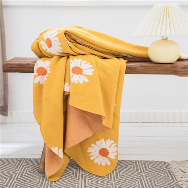 Y-W Luxury Nordic Jacquard Cotton Knit Throw Blanket Solid Pattern Eco-Friendly Sofa and Baby Blanket for Home and Travel