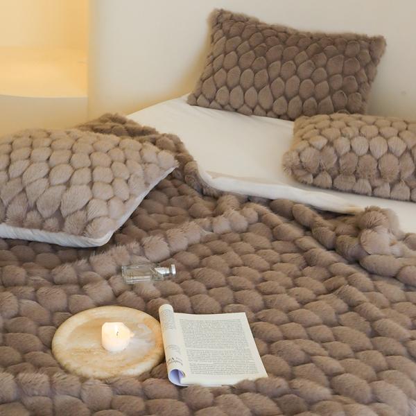 Thickened Warm Cover Blanket Albacore Fur Blanket End Soft Plush for All-Season 1.3kg