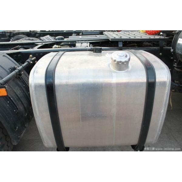 6 by 4 HOWO 336HP Diesel Tractor Truck Head / prime mover for tough road transportation