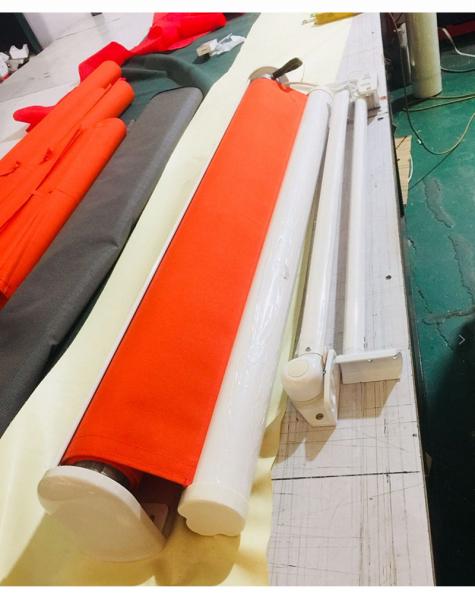 Aluminium Retractable Window Awnings Polyester Acrylic Drop Arm Awnings