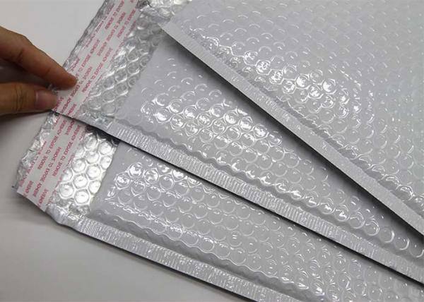Printed Metallic Bubble Mailers , Self Adhesive Tape Padded Shipping Envelopes