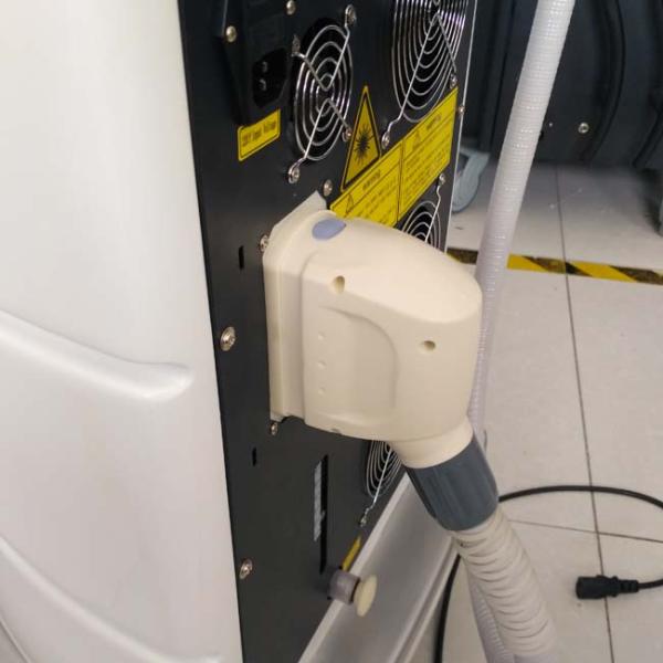 Laser Bar 808 Laser Hair Removal Diode Laser 121 * 63 * 56cm Machine Size