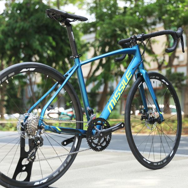 700C Complete Aluminum Carbon Fiber Bicycle 21 Speed Double Disc Brake Full Carbon Road Bike