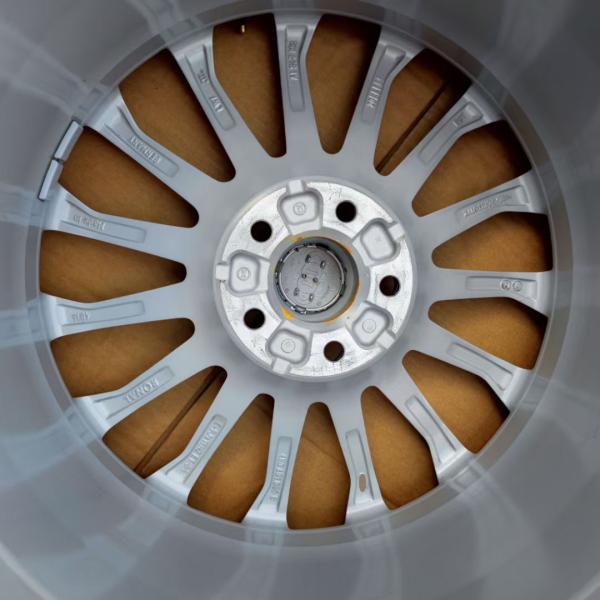 Light Cast 66.5 Hole 5x112 19 Inch Wheels Grey Multi Spokes For Audi A8 D5