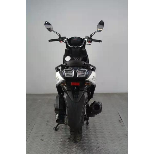 Plastic Moped Motor Scooters Painting Double Tail Light 6.4l 150 Cc