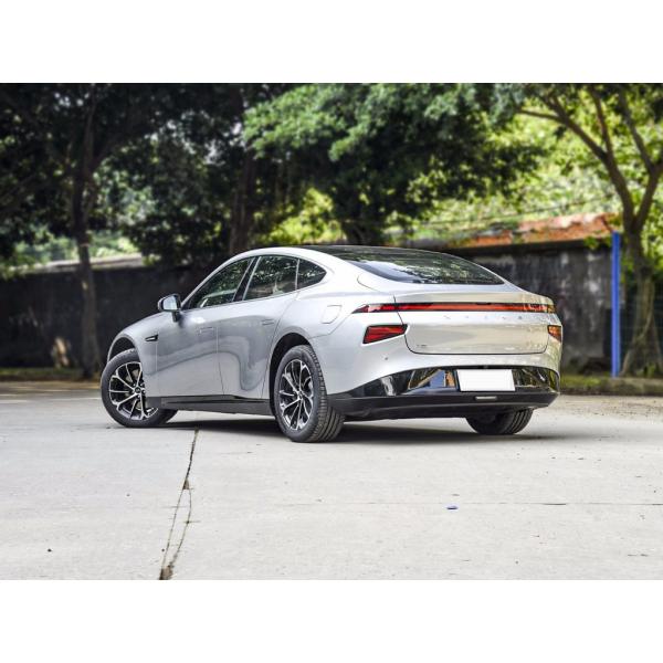 Electric 586KM Luxury 5 Seater SUV New Energy Xpeng P7 Medium Type