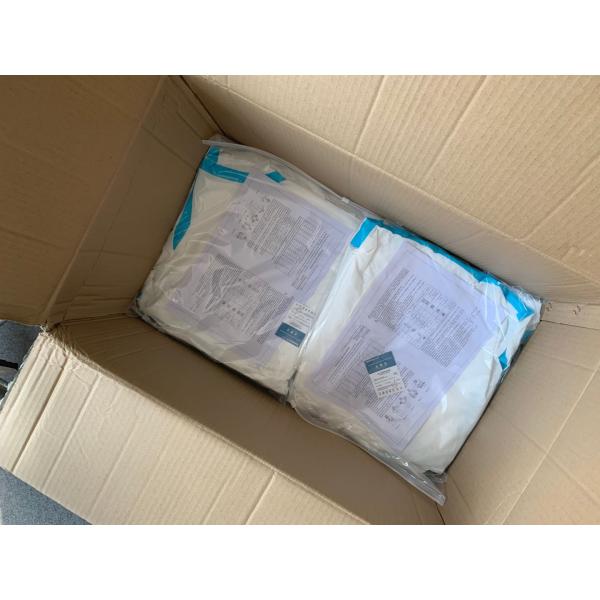 White Disposable Isolation Gown Microporous Film Polypropylene Material With Reflective Tape