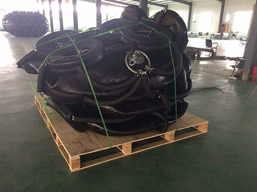 6500mm Length Reinforced Pneumatic Rubber Fenders For Ship High Pressure