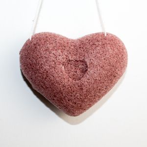 China Biodegradable Red Clay Konjac Sponge Makeup Remover Sponge Reusable on sale