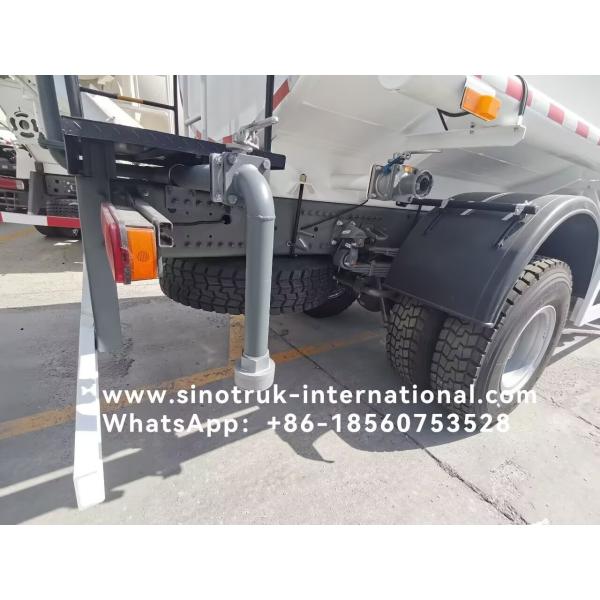 HOWO SINOTRUK Water Tank Truck 300HP With High Pressure Flush Function