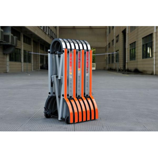 Aluminium Manual Safety Accordion Barrier Gate With Reflective Strickers