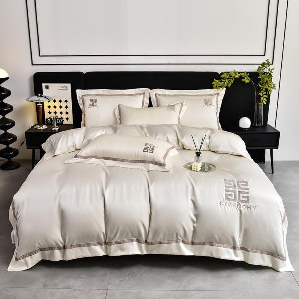 100% Polyester Tencel Embroidery Bedding Set 4 PCS Gift Box 1.5m 1.8m Bed Sheet Bed Cover