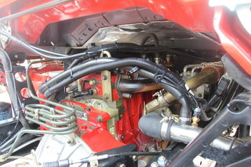 Used Fuel Trucks Sinotruck Howo Cargo Truck Loading Weight 8-10 Tons 4×2 Drive Mode Right Hand Drive