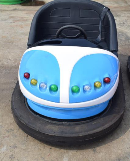 Outdoor Kids Bumper Cars Glass Steel Material LED Lights For Theme Park