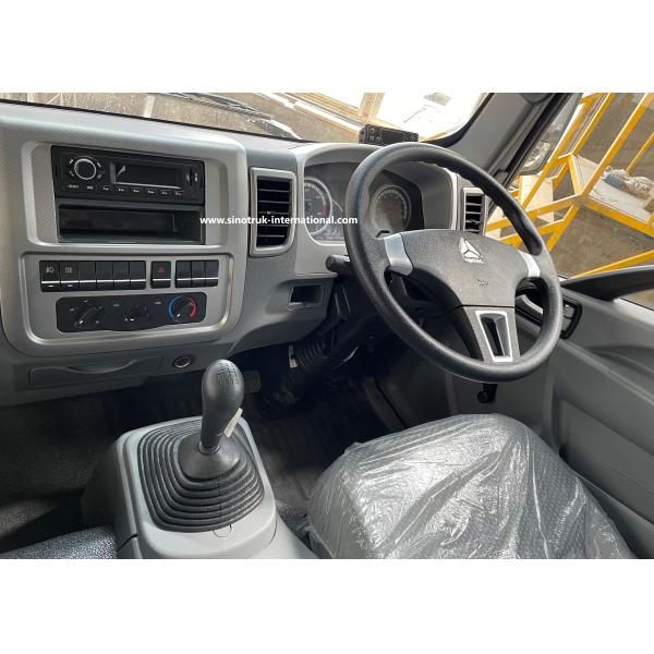 SINOTRUK HOWO 10 Ton Refrigerated Truck 160HP RHD