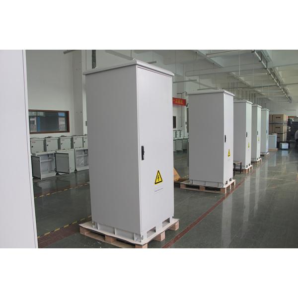 White Outdoor Telecom Cabinet , Metal Electronic Enclosures With Air Conditioner