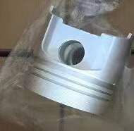 19274-21110 15521-21110 Automobile Engine Parts Kubota V1902 Piston 85MM