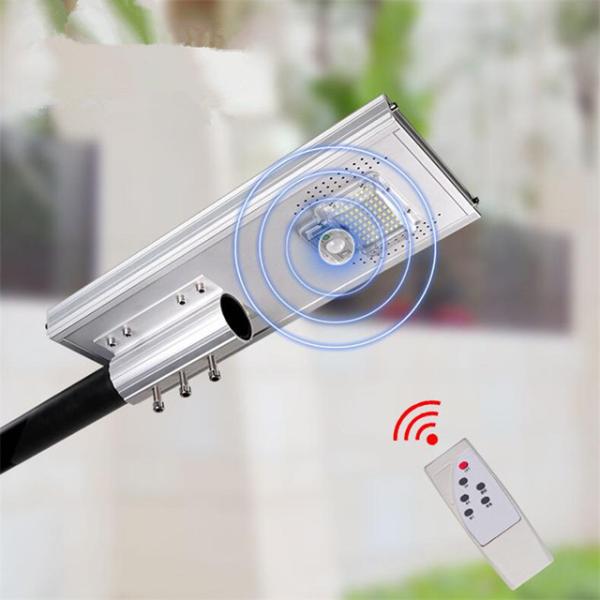 Motion Sensor Solar Parking Lot Lights With Pole 100w 2700k-6500k Color Temperature