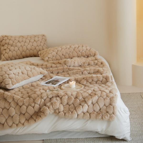 Thickened Warm Cover Blanket Albacore Fur Blanket End Soft Plush for All-Season 1.3kg