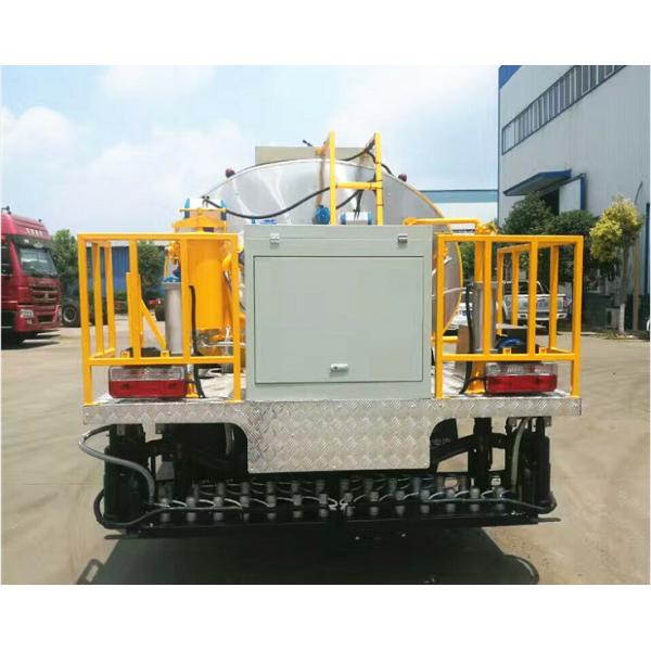 6000L Asphalt Spreader Truck Heated Bitumen 6m3 Dongfeng Road Construction Machinery
