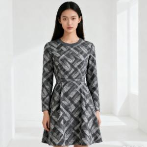 235GSM Polyester Cotton Blend Fabric Environmentally Friendly Autumn Dress