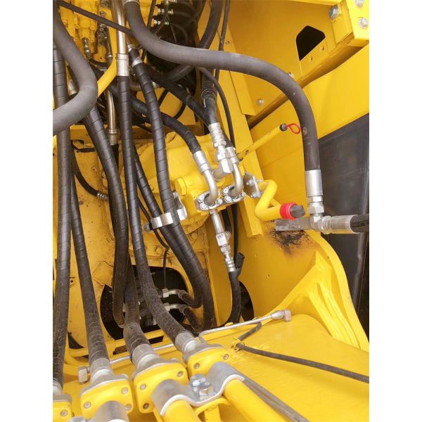 24 Ton Komatsu PC240-8 Used Backhoe Excavator with Shipping Size of 9885x3280x3055mm