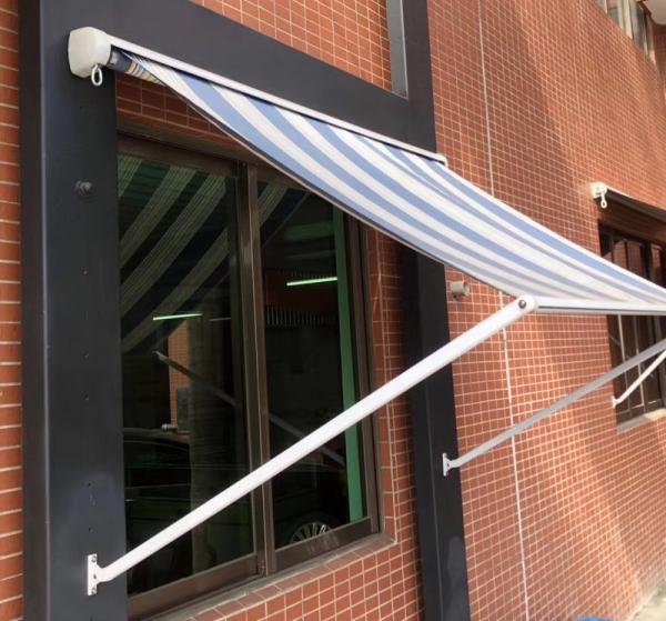 Aluminium Retractable Window Awnings Polyester Acrylic Drop Arm Awnings