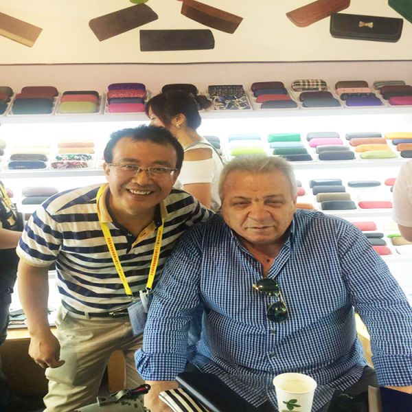 multiple folding glasses case for kraft paper glasses case set of glasses in case