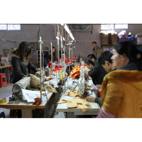 Children's toys Children's gift Zhuge Trojan horse rocking horse simulation mechanical