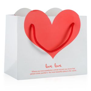 Cheap Heart Shape Retail Paper Shopping Bags / Promotional Gift Bags With Cotton Rope Handle wholesale