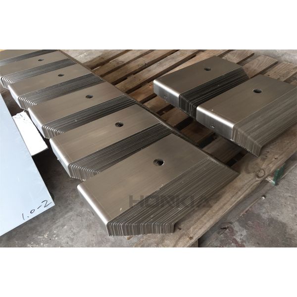 Stainless Steel 304 Sheet Metal Prototypes Deburring Tapping M12 Surface Finishing